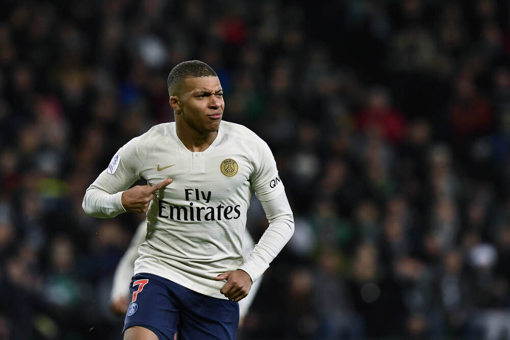 中国自动驾驶加速驶向城市道路